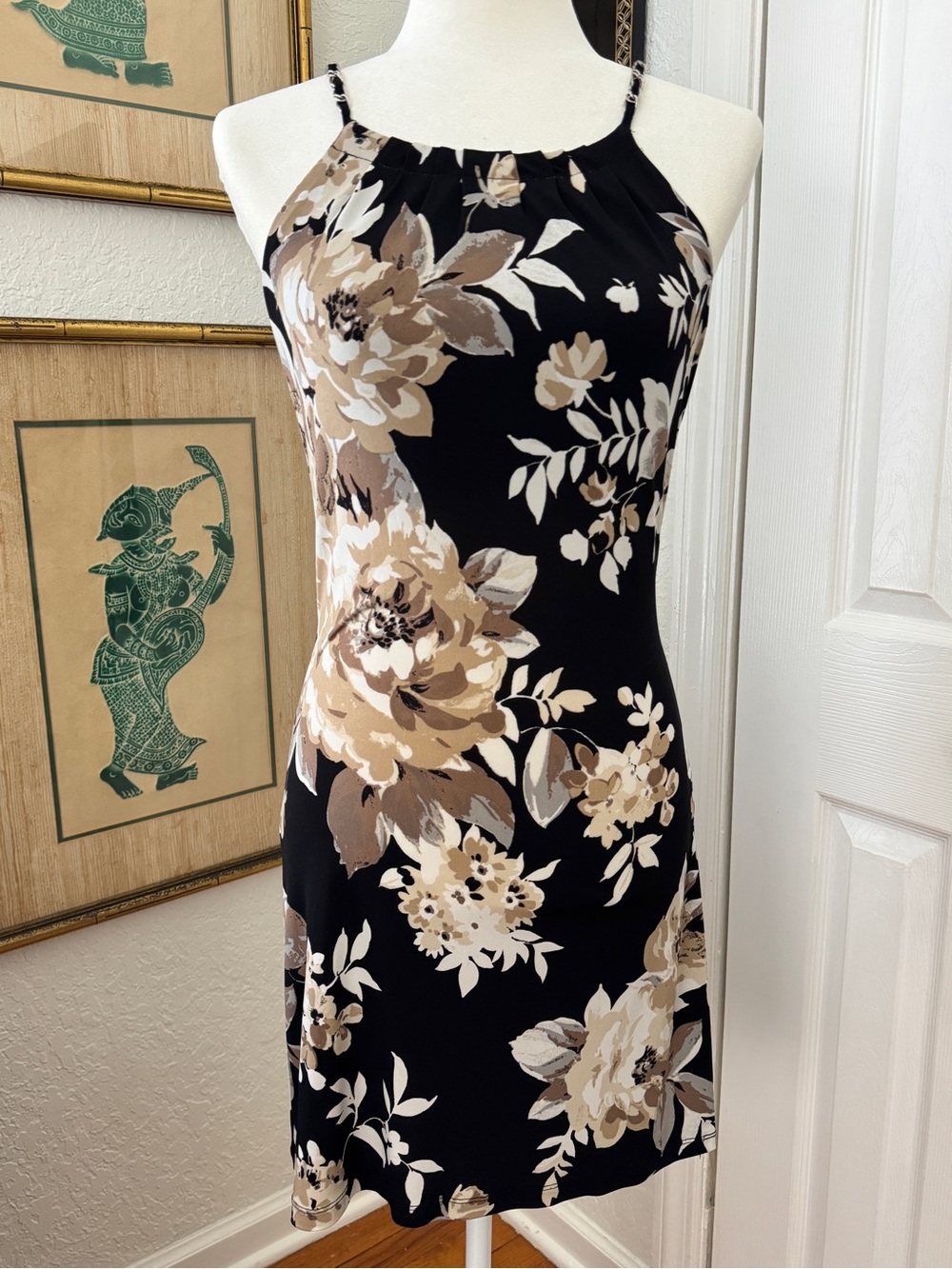 White House Black Market XXS Floral Chain Strap Keyhole Mini Dress Black